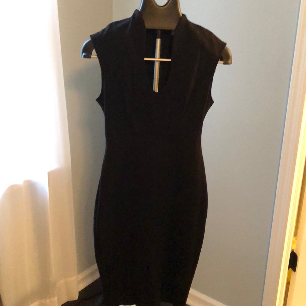women’s medium black midi dress